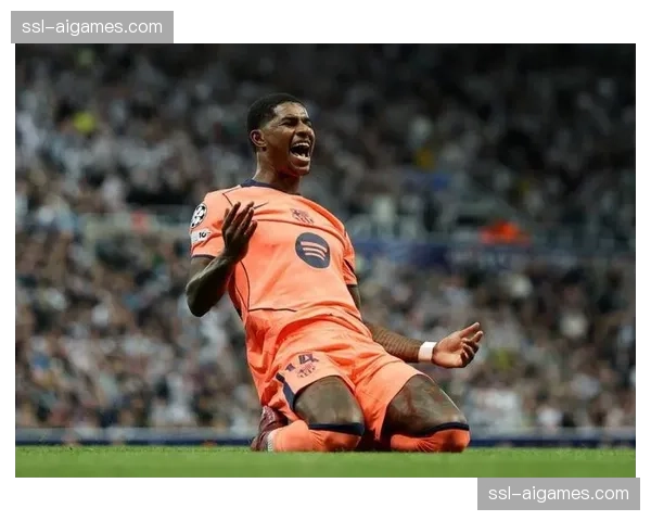 拉什福德买断费3000万欧元，英媒曝曼联为巴萨边锋估值5000万镑